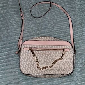 Michael Kors Chain Cross-body purse